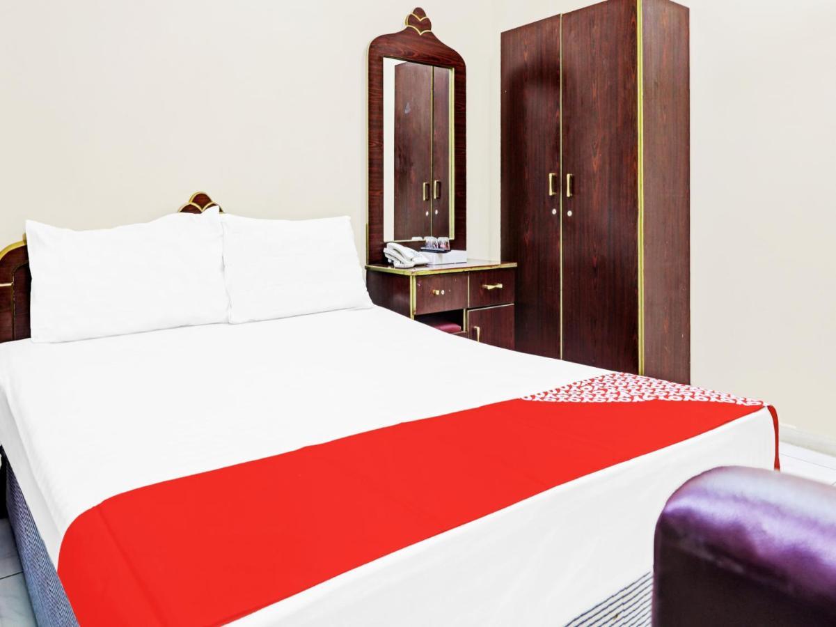 Oyo 794 Great Country Hotel Дубай Экстерьер фото